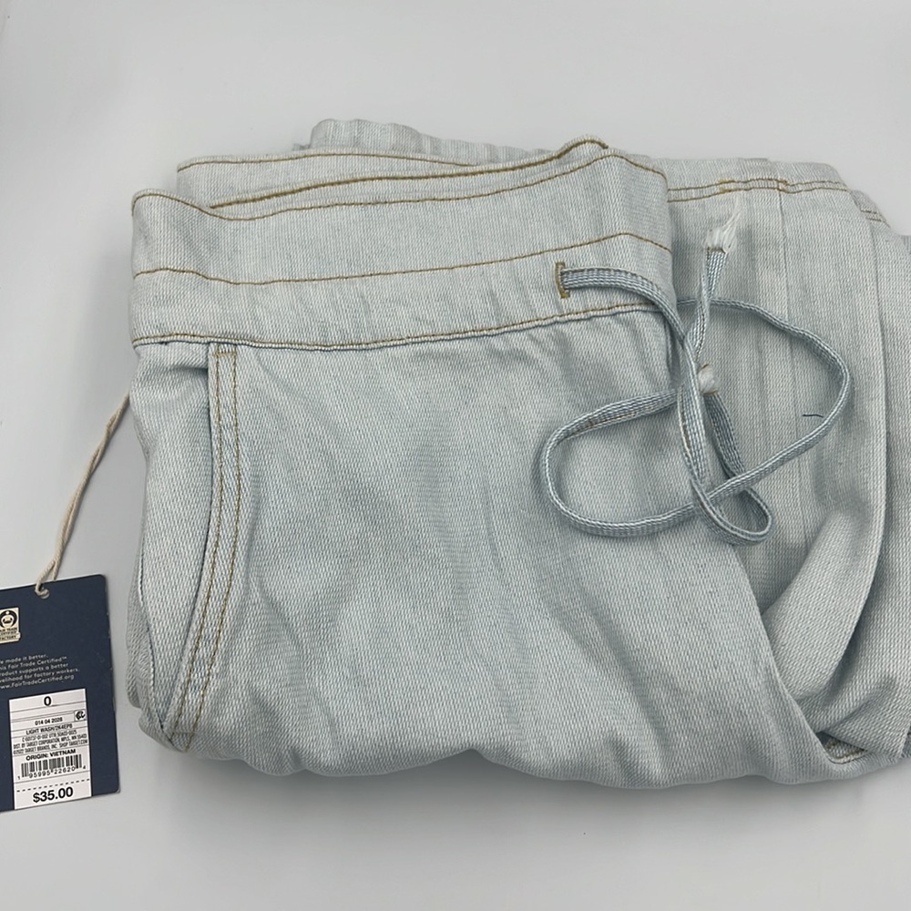 Women’s Wide Leg Jeans - Picture 3 of 6
